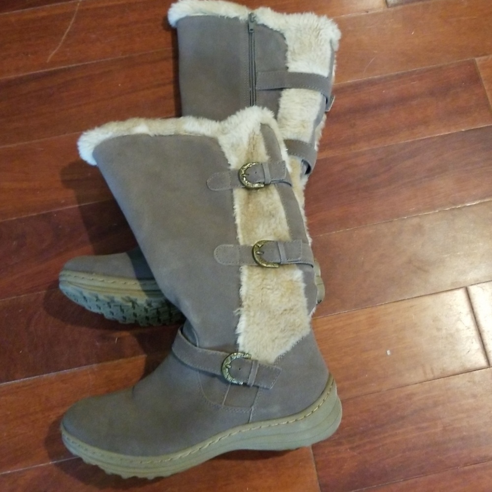Womens suede boots
